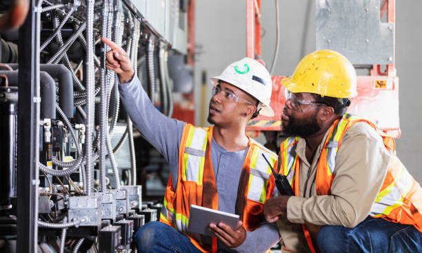 Best Local Electrician Companies  in Ossian, IN